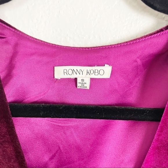 Ronny Kobo Carol Velvet V Neck Mini Dress Pink Cocktail Party Holiday Casual - Picture 5 of 6
